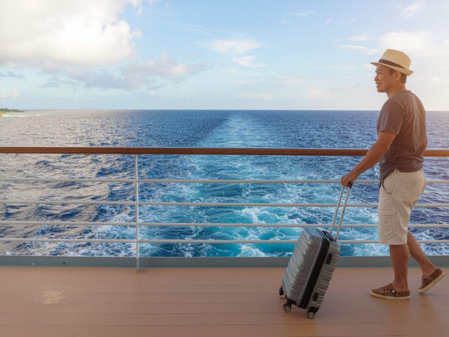 How to Travel Light Before and After a Cruise from Miami or Fort Lauderdale